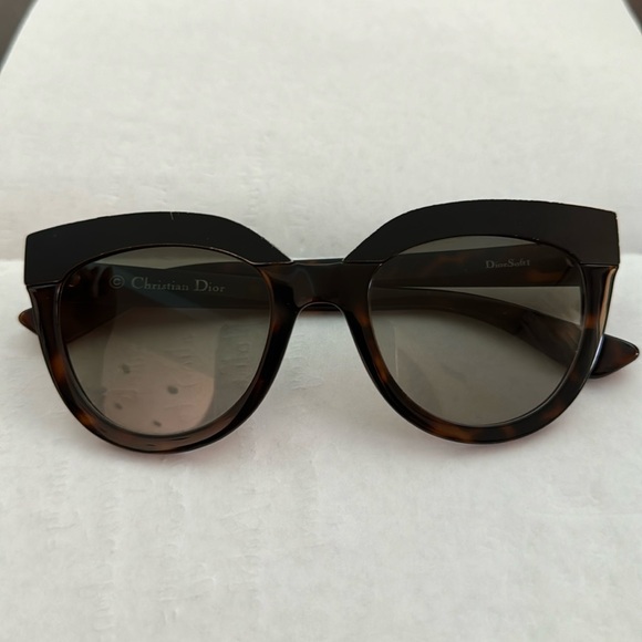 Dior soft1 women sunglass main image 2